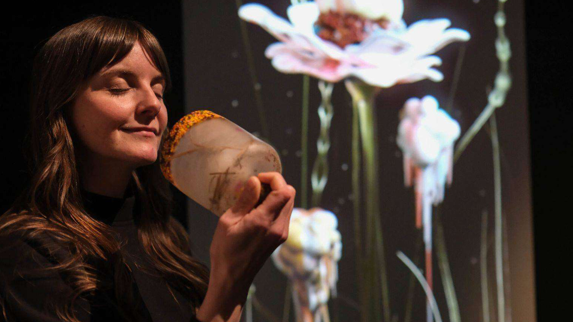 Live in the Planetarium: Discover the Scent World of Iceland