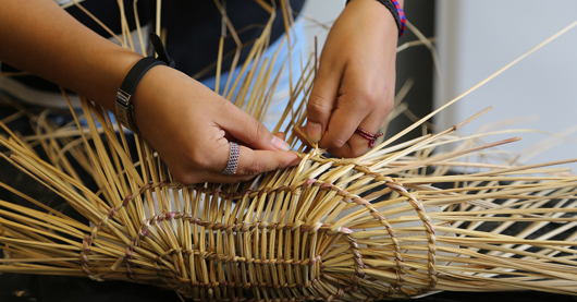 material traditions-grass basket-7O0A9349-1200x627.jpg